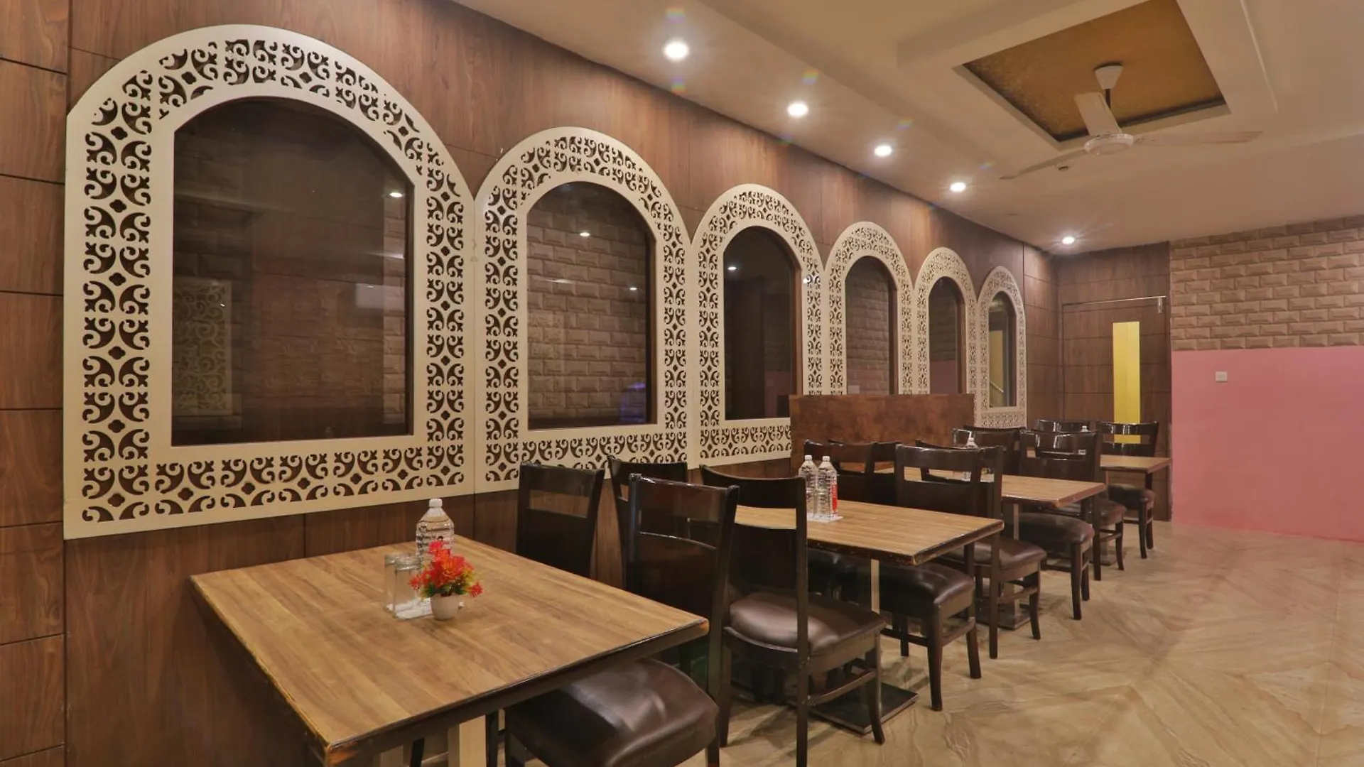 Grand Janki Most Premium And Luxury Family Preferred Hotel In Varanasi Near Kashi Vishwanath Temple With Free Parking And Free Wifi