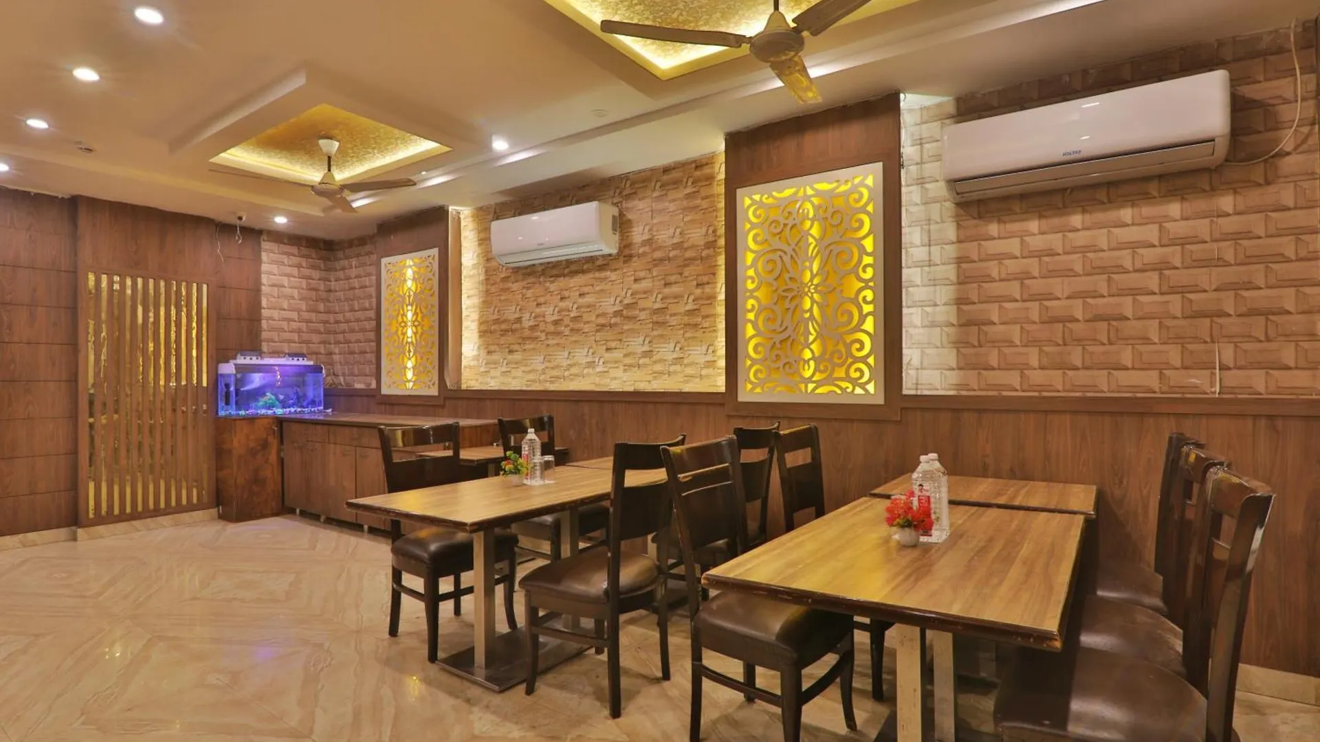 Grand Janki Most Premium And Luxury Family Preferred Hotel In Varanasi Near Kashi Vishwanath Temple With Free Parking And Free Wifi