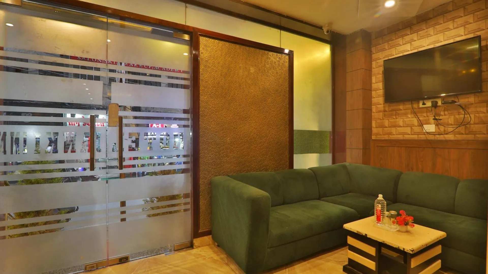 Grand Janki Most Premium And Luxury Family Preferred Hotel In Varanasi Near Kashi Vishwanath Temple With Free Parking And Free Wifi India
