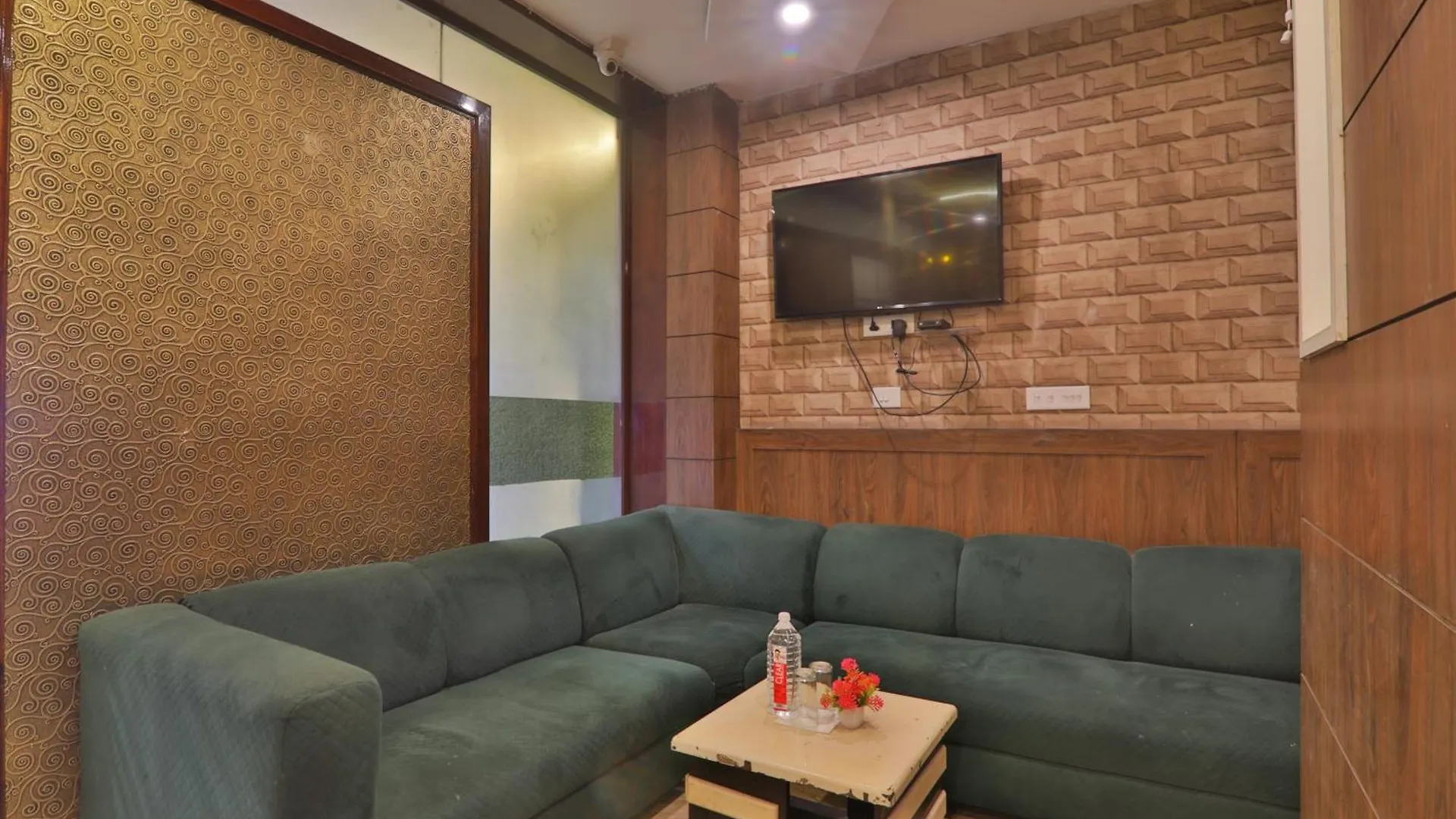 Grand Janki Most Premium And Luxury Family Preferred Hotel In Varanasi Near Kashi Vishwanath Temple With Free Parking And Free Wifi